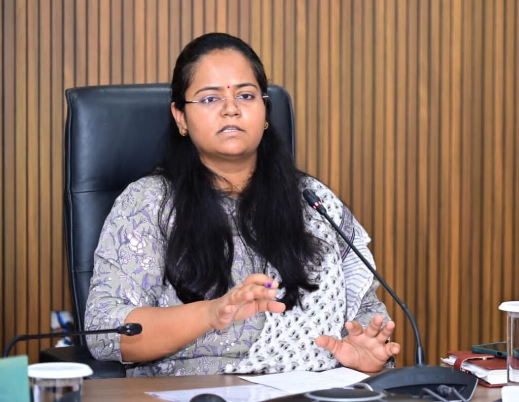 ఒకటి కంటే ఎక్కువ చోట్ల ఓటరు నమోదు నేరం