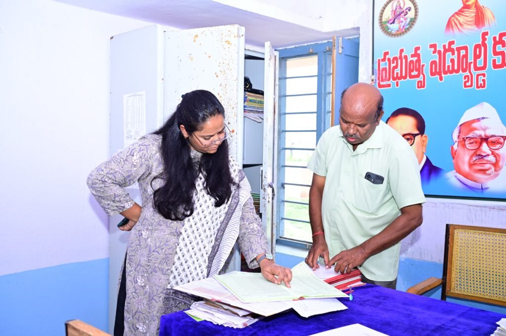 వసతి గృహాల్లో పరిశుభ్రతకు ప్రాధాన్యం ఇవ్వాలి: జిల్లా కలెక్టర్ ప్రతిమా సింగ్