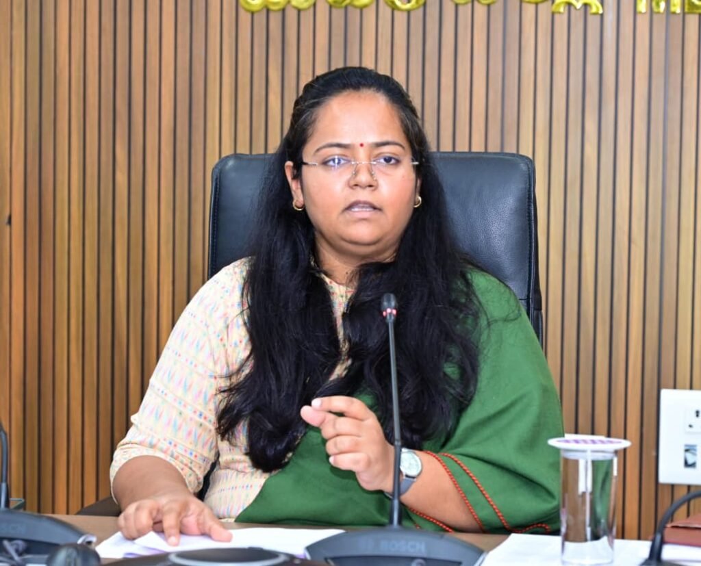 ఎస్‌ఐఆర్ నమోదు ప్రక్రియను వేగవంతం చేయాలి: కలెక్టర్ ప్రతిమా సింగ్