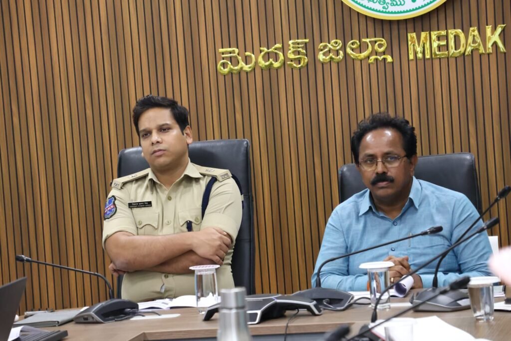 ఆధార్‌లో వివరాలు తప్పనిసరిగా నమోదు చేసుకోవాలి – జిల్లా అదనపు కలెక్టర్ నగేష్