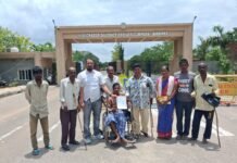 ఒకే దివ్యాంగుడికి రెండు వాహనాలు ఇవ్వడం అన్యాయం: కలెక్టరేట్ ముట్టడిలో దివ్యాంగుల స్వేచ్ఛా సంఘం