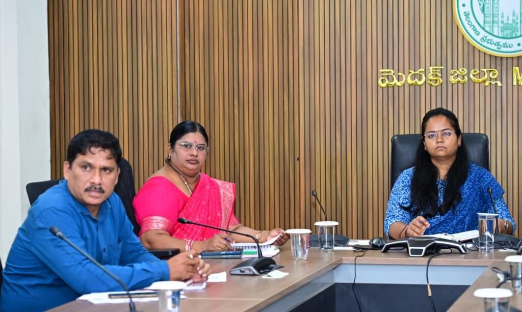 మెదక్ జిల్లాలో 90 శాతం ఎన్యూమరేషన్ ఫారాల డిజిటలైజేషన్ పూర్తి..