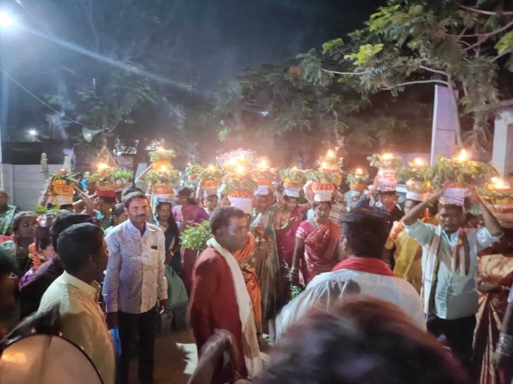 కొండాపూర్‌లో ఘనంగా బోనాల పండుగ