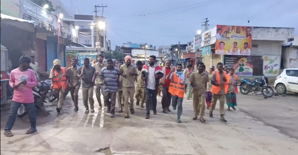 నర్సాపూర్ లో మున్సిపల్ కార్మికుల 2కె రన్