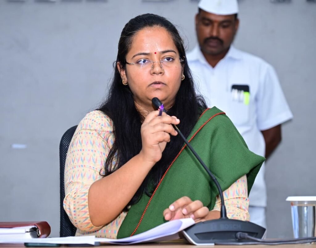 చేగుంట–మెదక్ రహదారిపై రాకపోకలు నిలిపివేత
