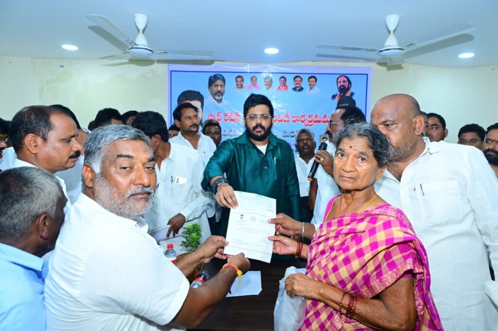 ప్రజల సమస్యల పరిష్కారమే ప్రథమ ప్రాధాన్యత: ఎమ్మెల్యే రోహిత్‌రావు