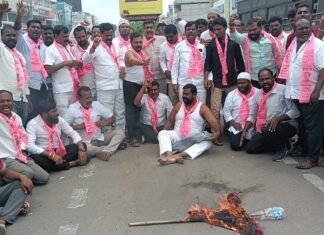ఎమ్మెల్యే సునీతలక్ష్మారెడ్డికి అవమానం భగ్గుమన్న బిఆర్ఎస్ నేతలు