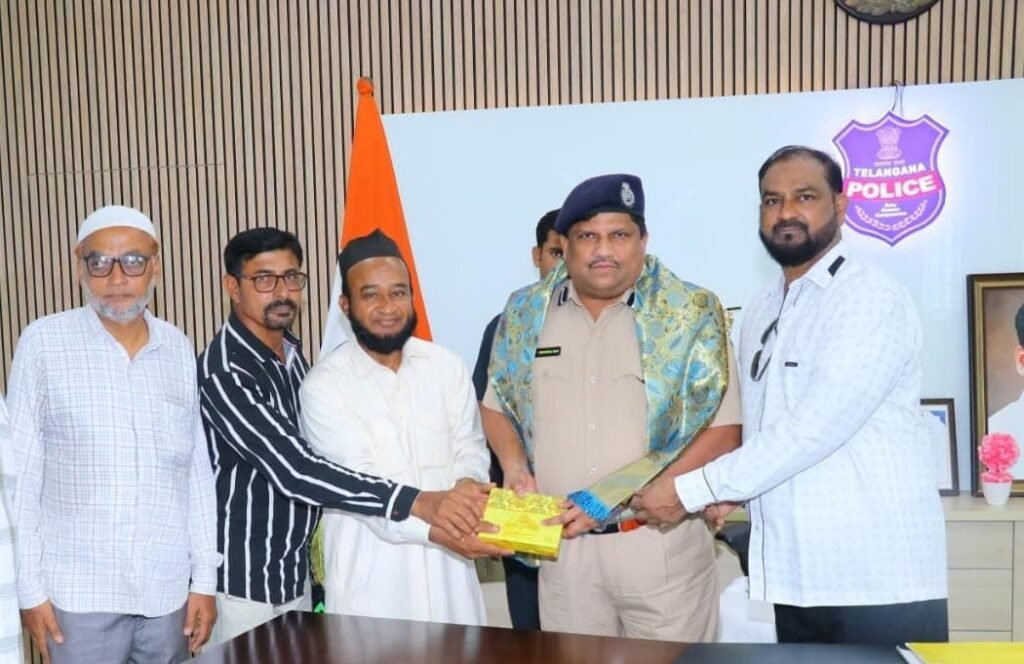 పటిష్ఠ బందోబస్తుతో ప్రశాంతంగా మిలాద్‌-ఉన్‌-నబీ