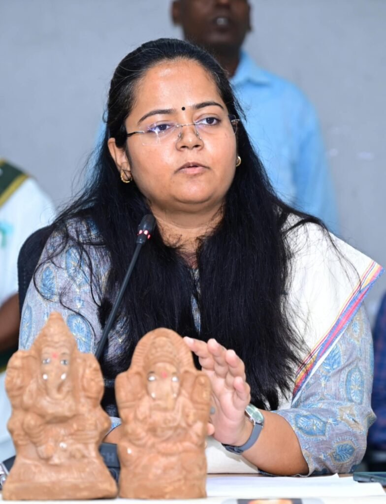 విఘ్నేశ్వరుని కృపతో జిల్లా ప్రజలు సుఖసంతోషాలతో ఉండాలి