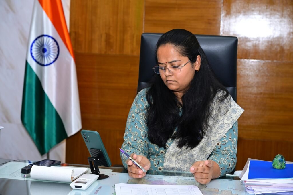 మెదక్ జిల్లాలో ఇందిరమ్మ ఇళ్ల లక్ష్యాన్ని సాధించాలి అధికారులకు జిల్లా కలెక్టర్ ప్రతిమా సింగ్ ఆదేశం A2న్యూస్, మెదక్ జిల్లా ప్రతినిధి (రాము)